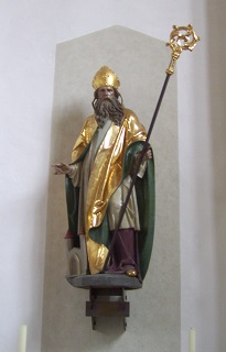 Foto der Wolfgangsfigur in St. Laurentius in Neustadt